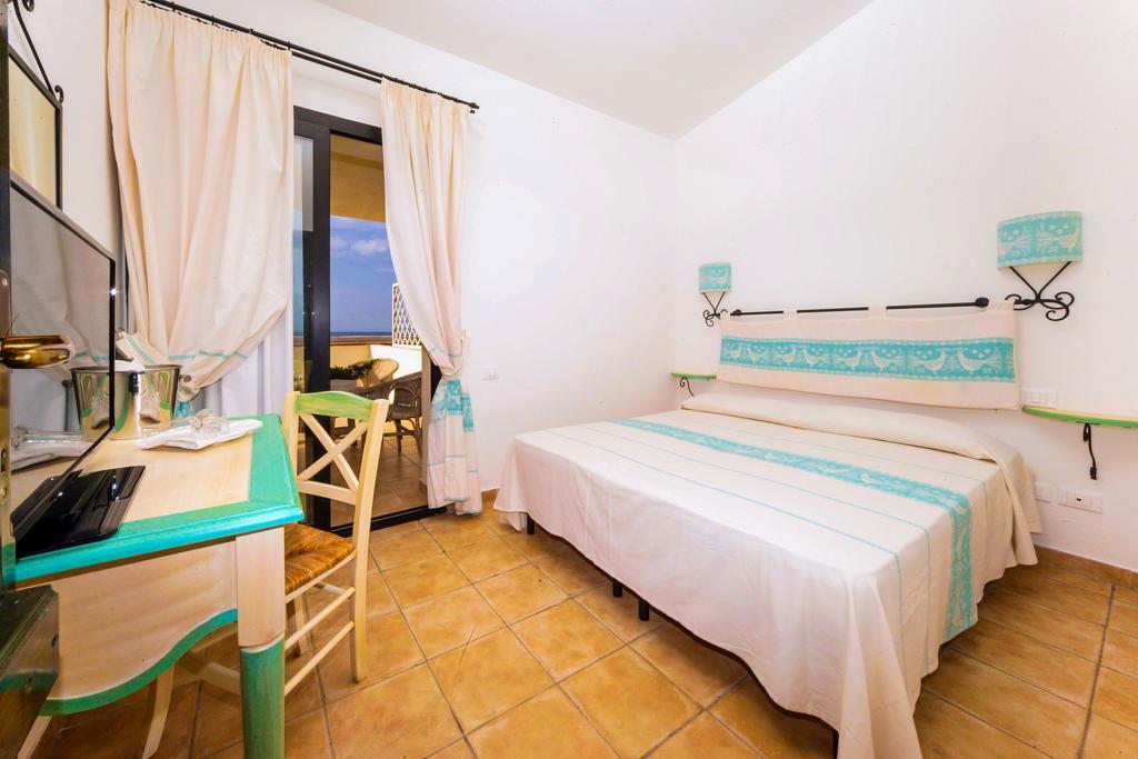 Marina di Sorso La Plage Noire Resort الغرفة الصورة
