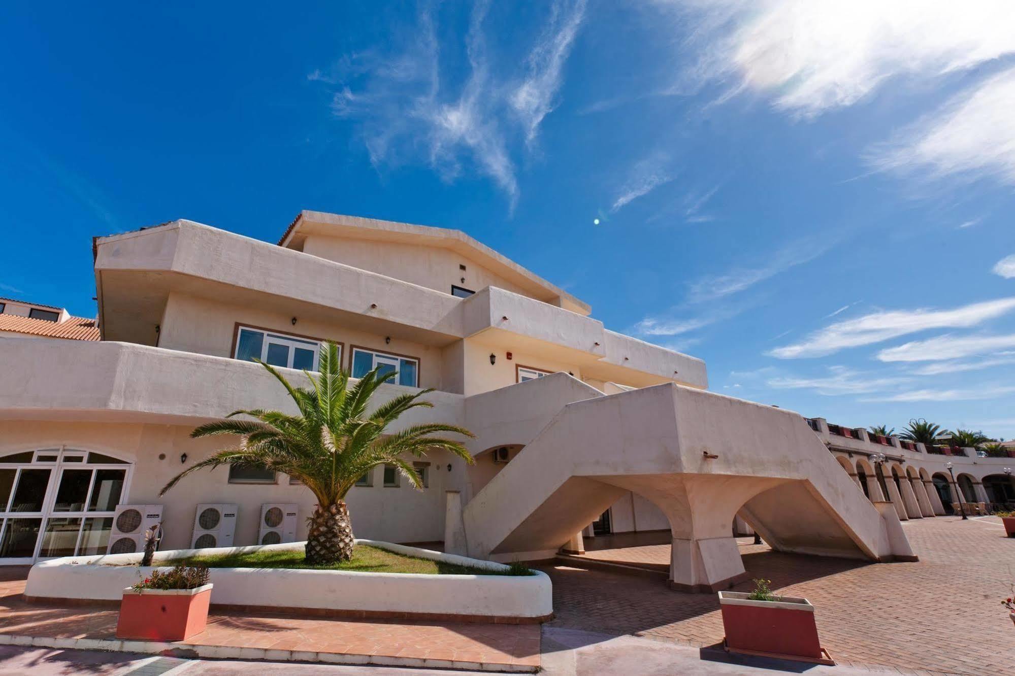 Marina di Sorso La Plage Noire Resort المظهر الخارجي الصورة