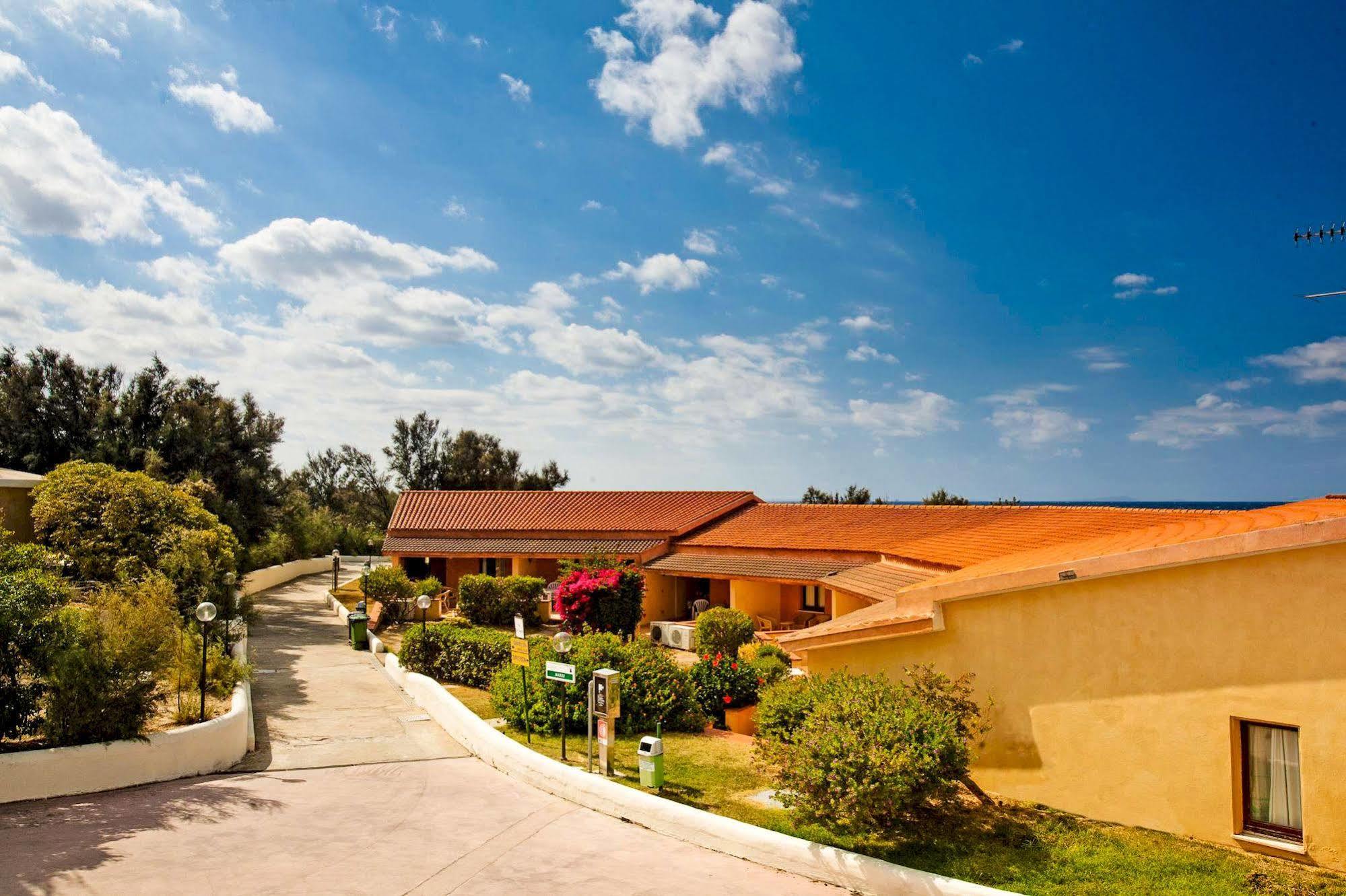 Marina di Sorso La Plage Noire Resort المظهر الخارجي الصورة