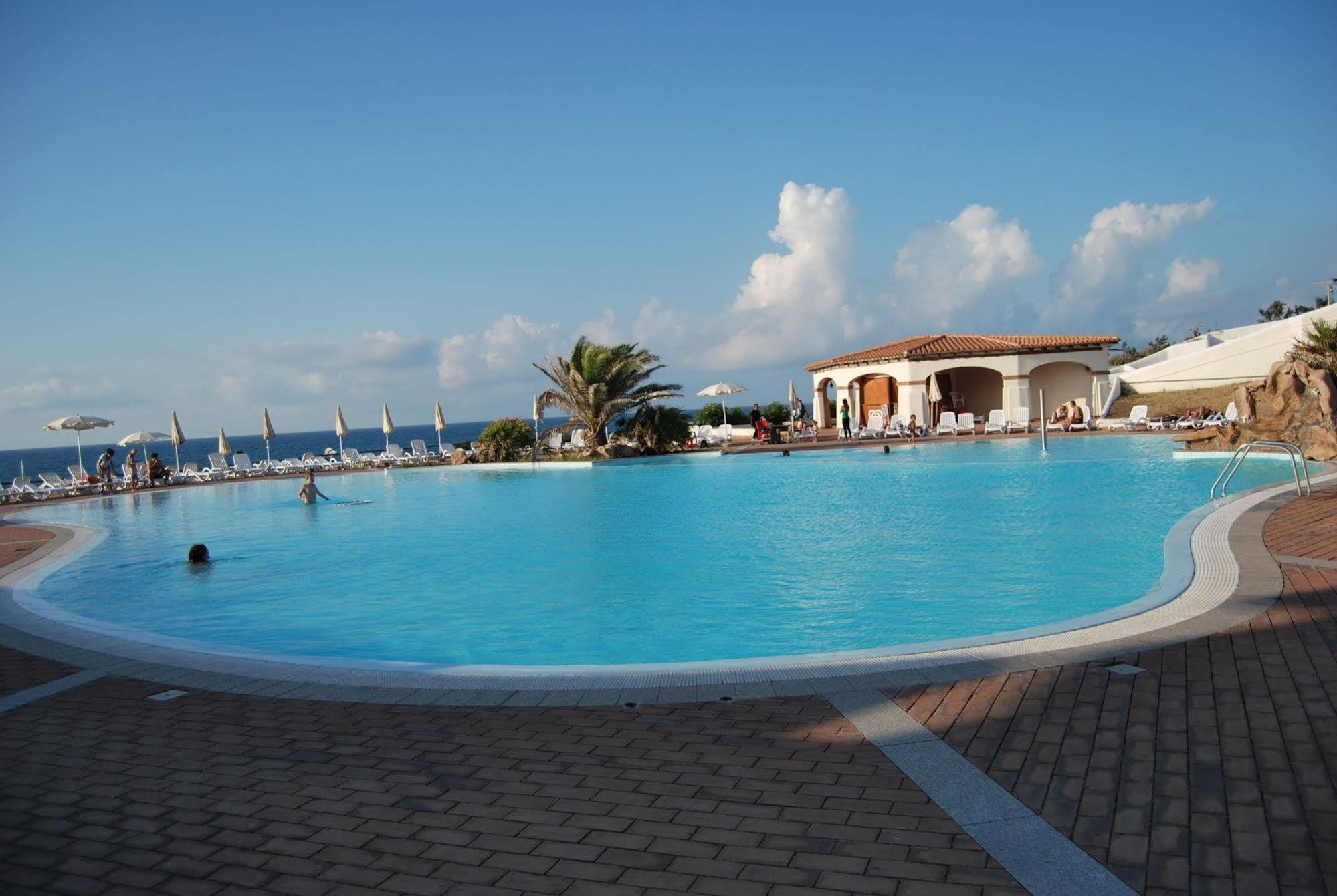 Marina di Sorso La Plage Noire Resort المظهر الخارجي الصورة